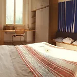 Global House